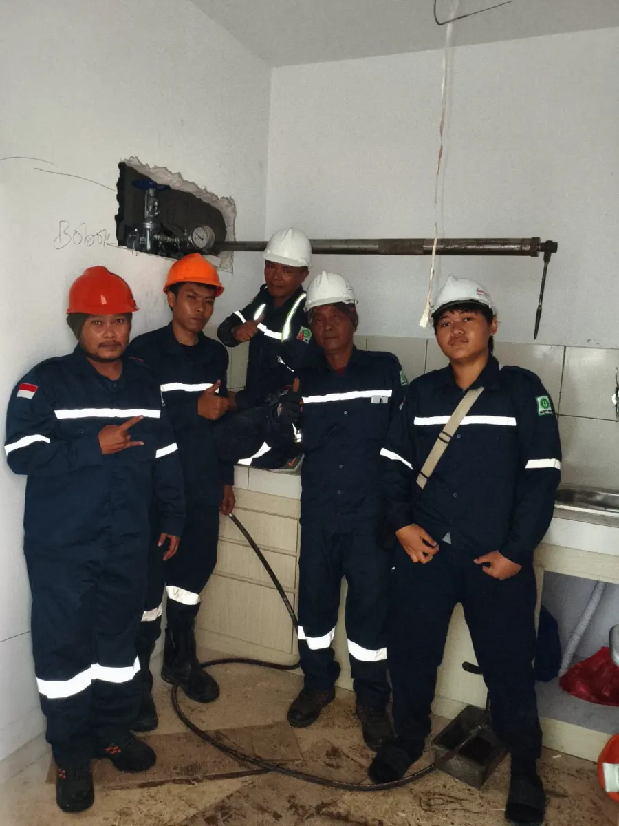 Dokumentasi proyek hot tapping Altekindo